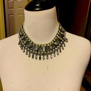 Beautiful (new) choker with simulated crystals